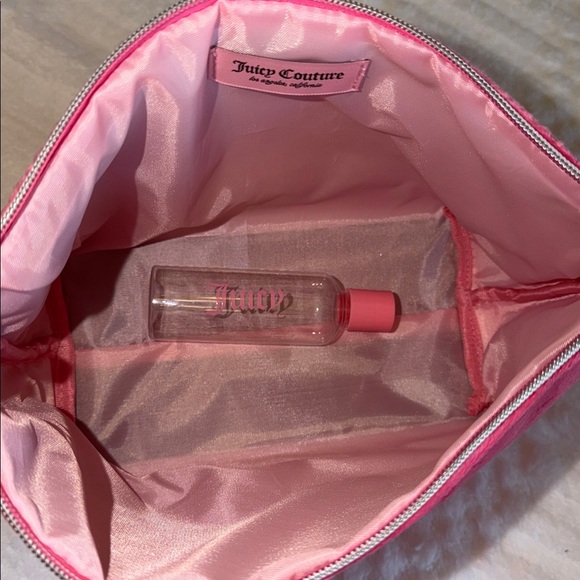 🆕 JUICY COUTURE Velour Makeup Bag Rhinestones Large Cosmetic Clutch NWOT Pink - Picture 10 of 11